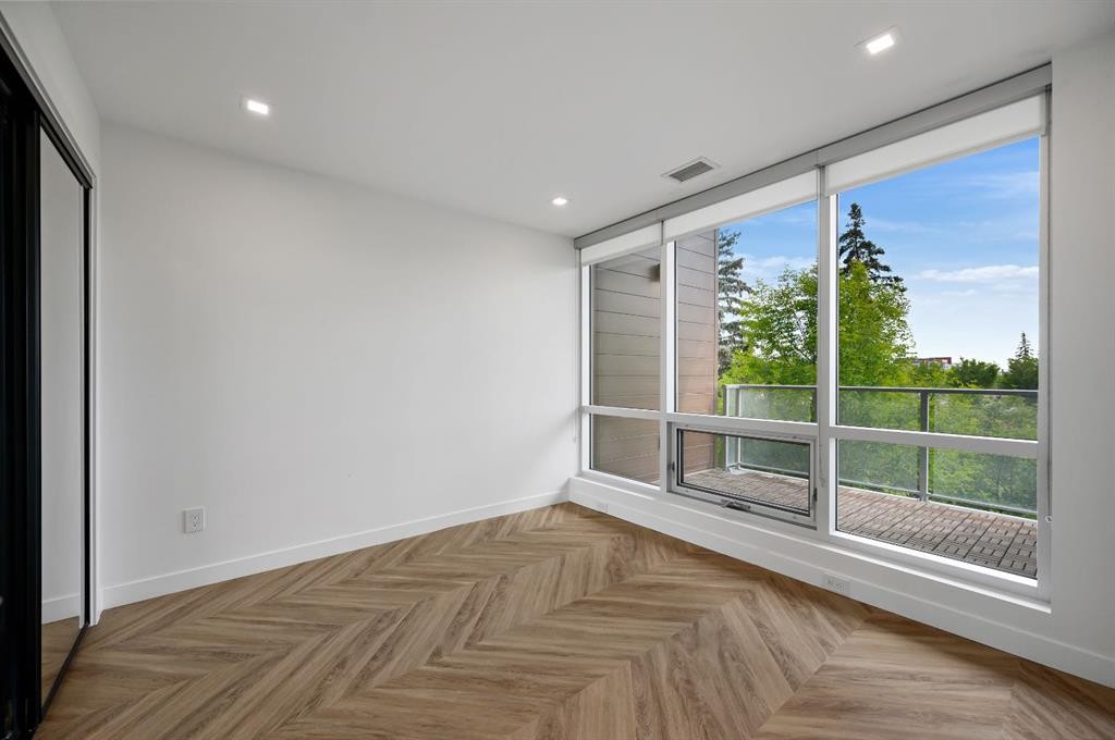 114-8505 Broadcast Avenue Sw, Calgary, AB - Indoor Photo Showing Other Room