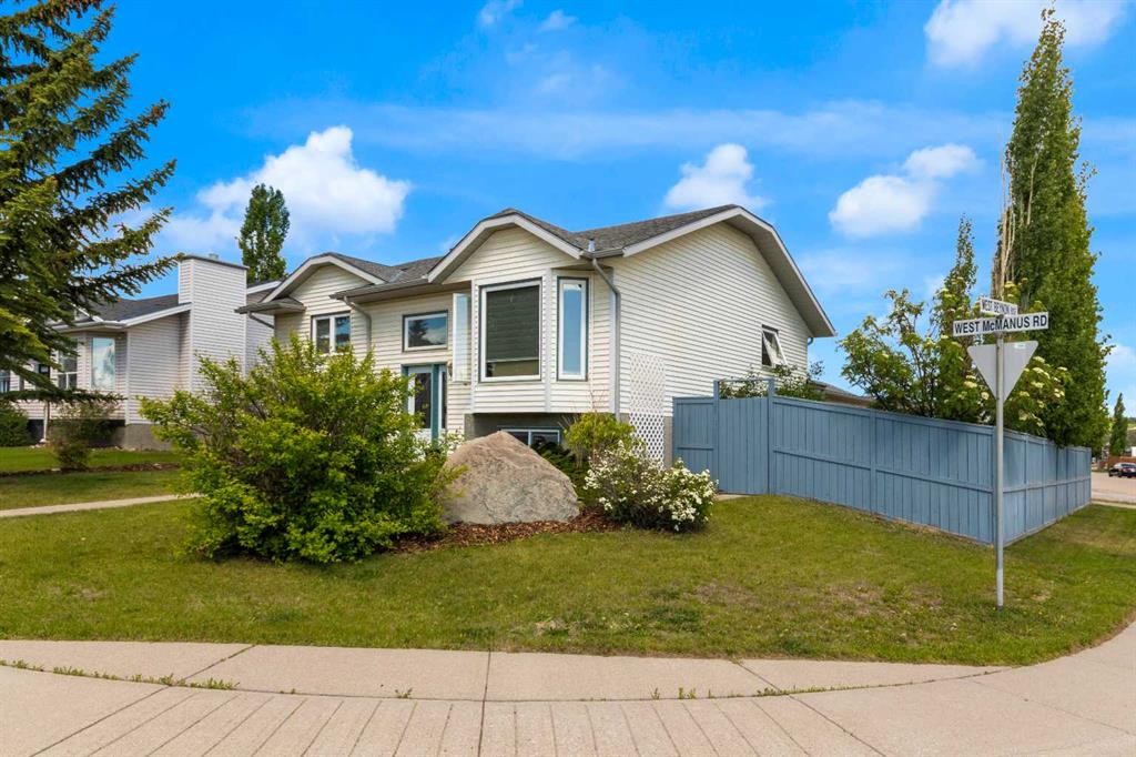 18 West Mcmanus Road, Cochrane, AB
