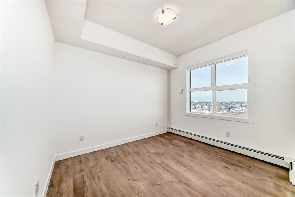 1519-63 Corner Glen Crescent Ne, Calgary, AB - Indoor Photo Showing Other Room