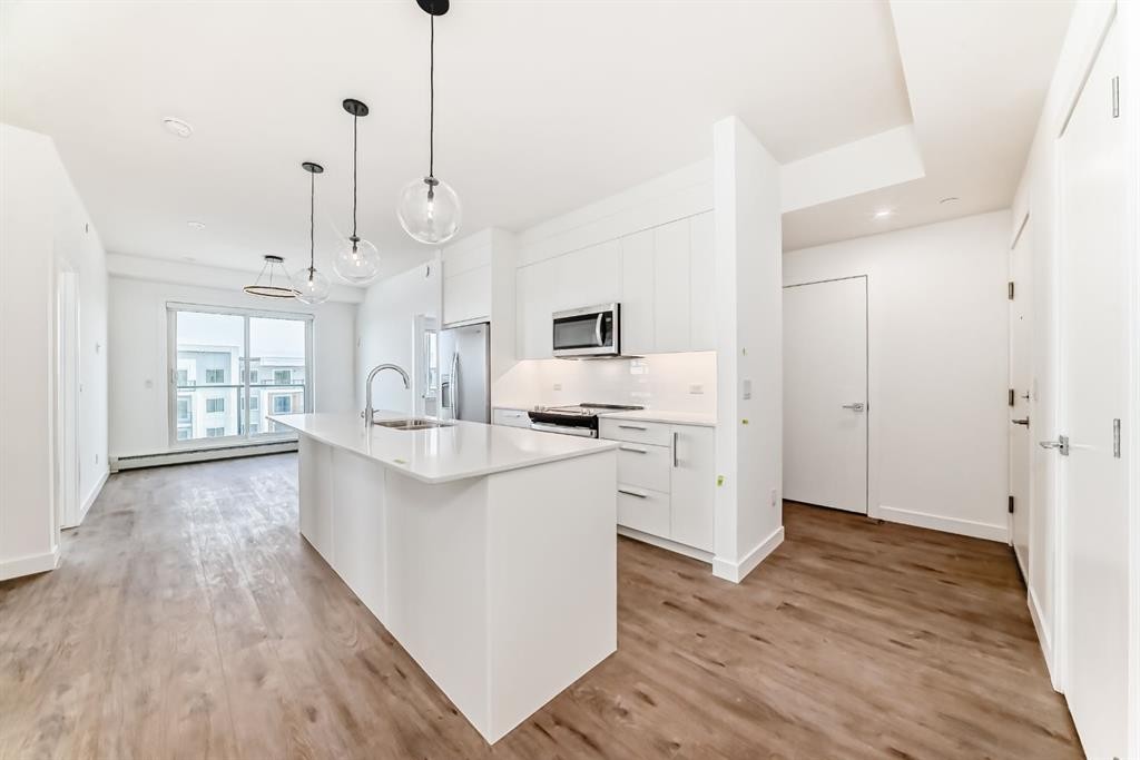1519-63 Corner Glen Crescent Ne, Calgary, AB - Indoor Photo Showing Kitchen With Upgraded Kitchen