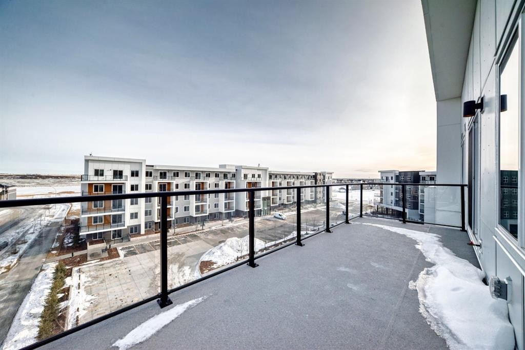 1519-63 Corner Glen Crescent Ne, Calgary, AB - Outdoor