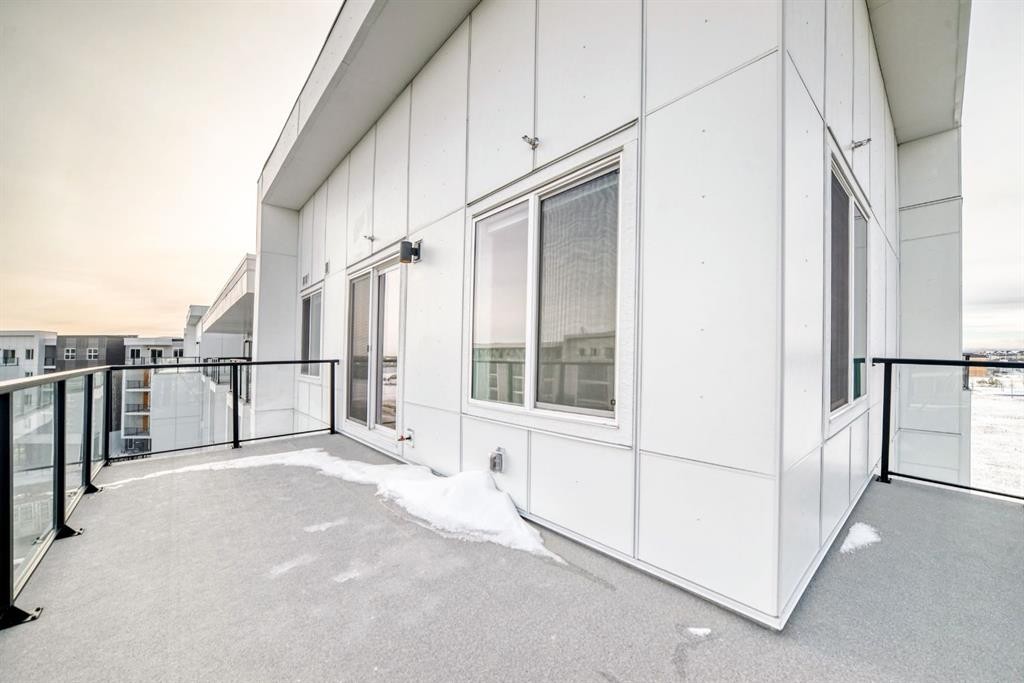 1519-63 Corner Glen Crescent Ne, Calgary, AB - Outdoor With Exterior