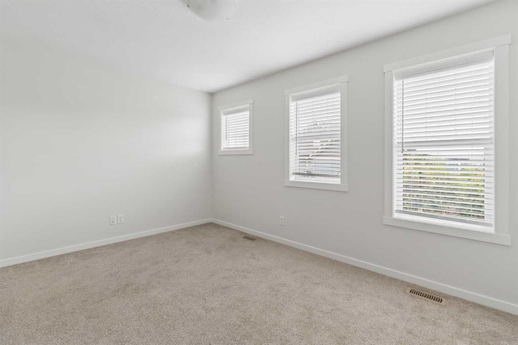 469 Cranbrook Square Se, Calgary, AB