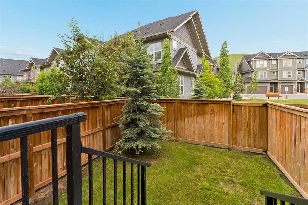469 Cranbrook Square Se, Calgary, AB