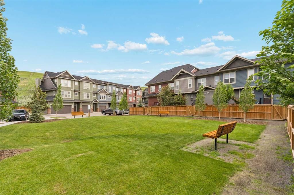 469 Cranbrook Square Se, Calgary, AB