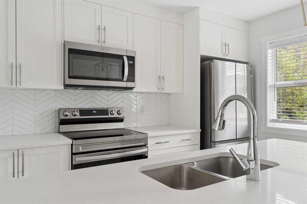 469 Cranbrook Square Se, Calgary, AB