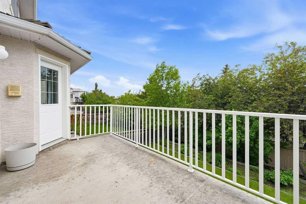 67 Sienna Heights Way Sw, Calgary, AB - Outdoor With Exterior