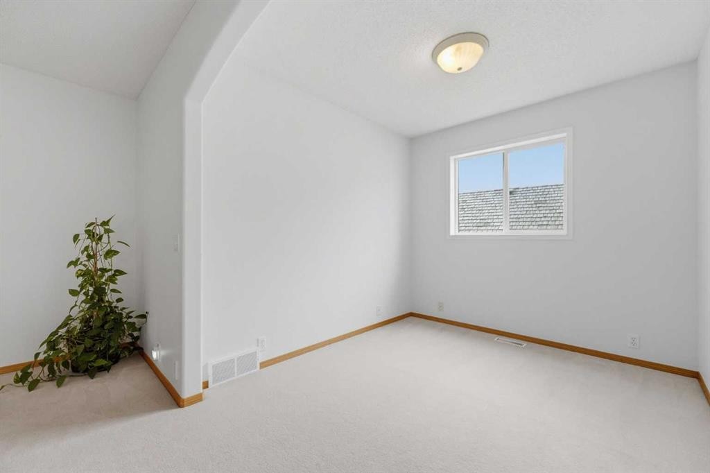 67 Sienna Heights Way Sw, Calgary, AB - Indoor Photo Showing Other Room