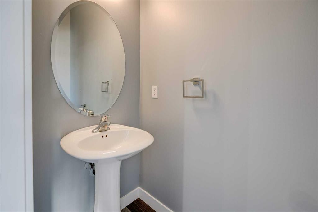 280 Rainbow Falls Drive, Chestermere, AB