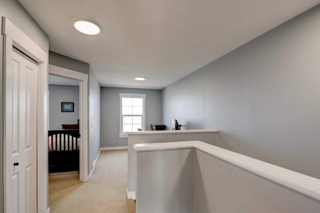 280 Rainbow Falls Drive, Chestermere, AB