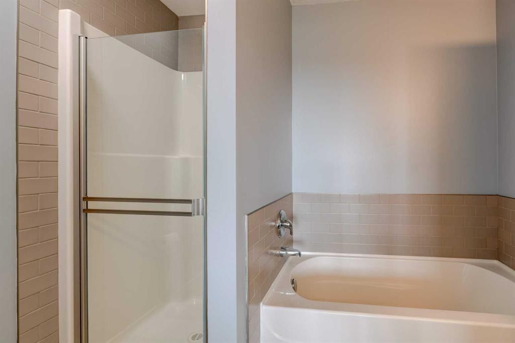 280 Rainbow Falls Drive, Chestermere, AB