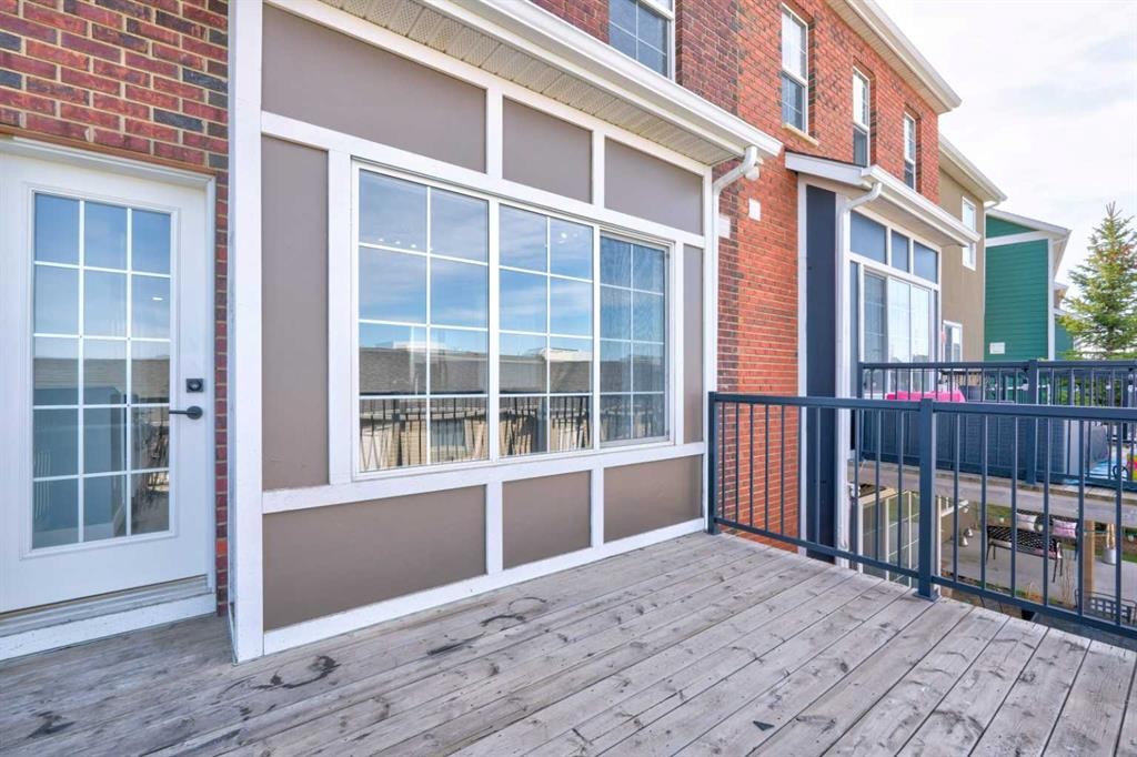 280 Rainbow Falls Drive, Chestermere, AB