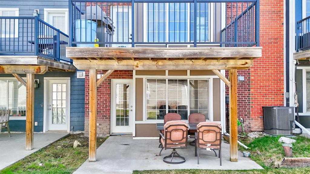 280 Rainbow Falls Drive, Chestermere, AB