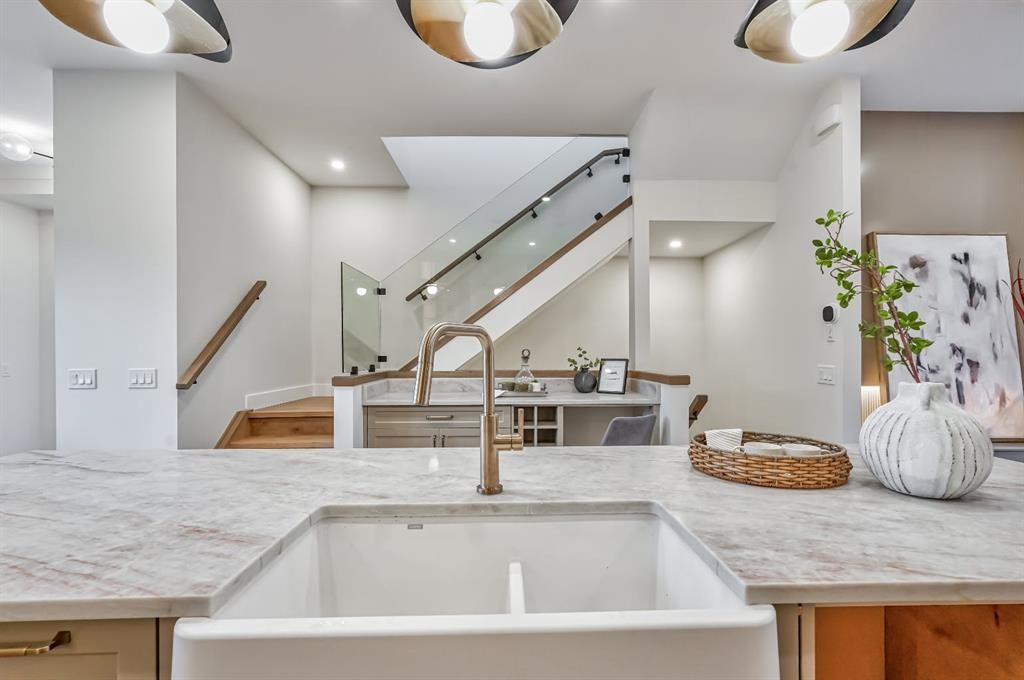 3535 2 Avenue Sw, Calgary, AB