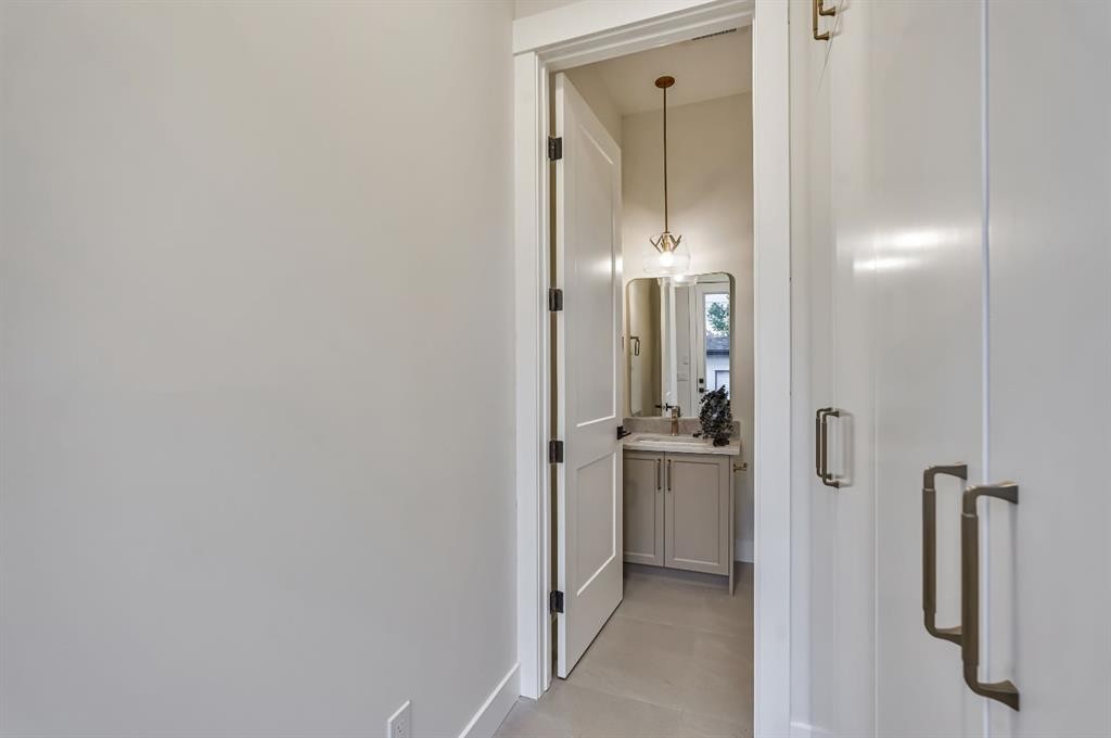 3535 2 Avenue Sw, Calgary, AB