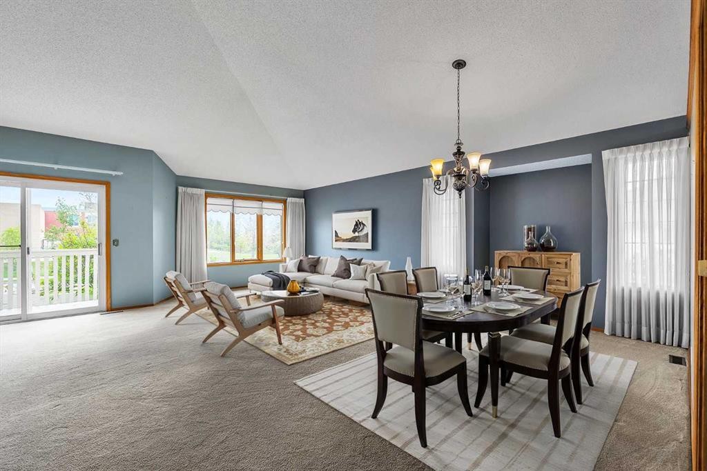 8 Edgepark Villas Nw, Calgary, AB - Indoor Photo Showing Dining Room