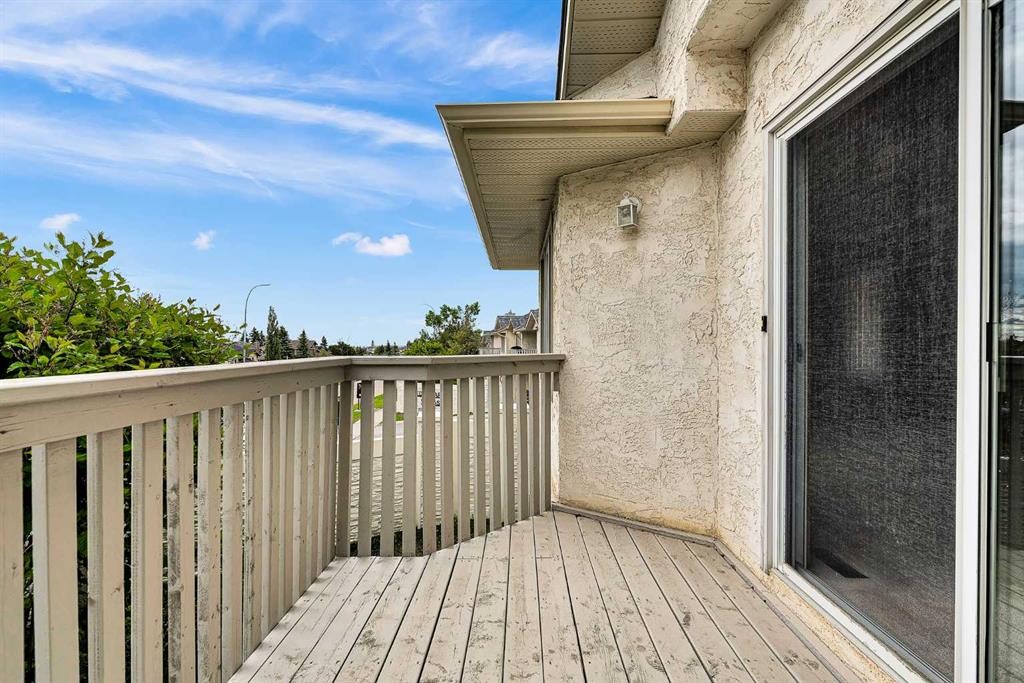 8 Edgepark Villas Nw, Calgary, AB - Outdoor With Exterior
