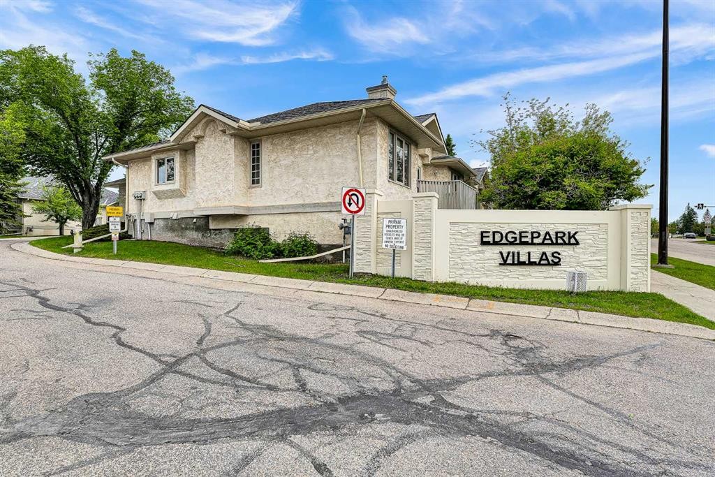 8 Edgepark Villas Nw, Calgary, AB - Outdoor