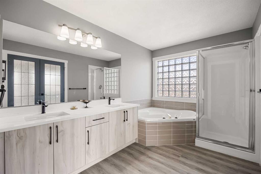 151 Coral Shores Landing Ne, Calgary, AB - Indoor Photo Showing Bathroom