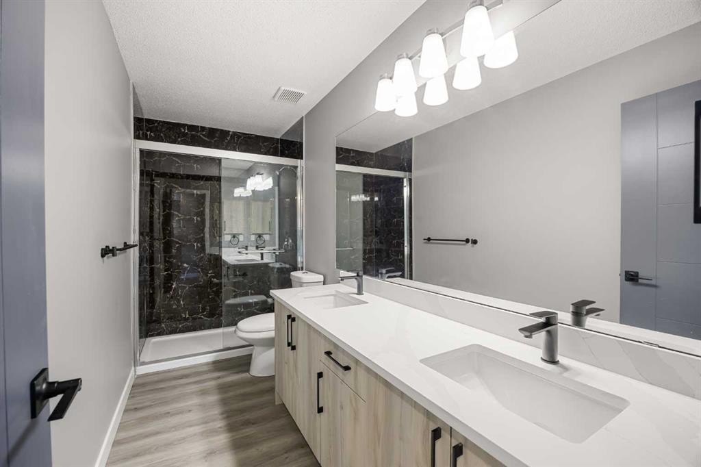 151 Coral Shores Landing Ne, Calgary, AB - Indoor Photo Showing Bathroom