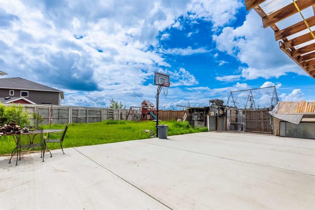 227 Redstone Heights Ne, Calgary, AB - Outdoor