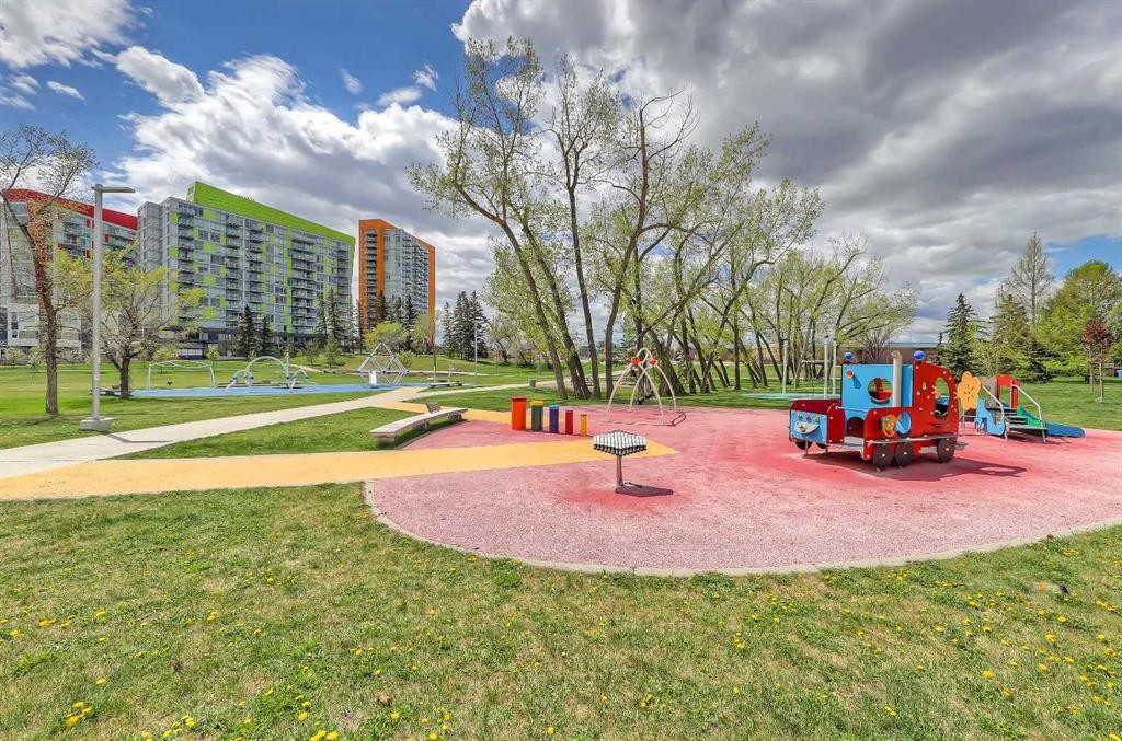 4315 Charleswood Drive Nw, Calgary, AB - Outdoor