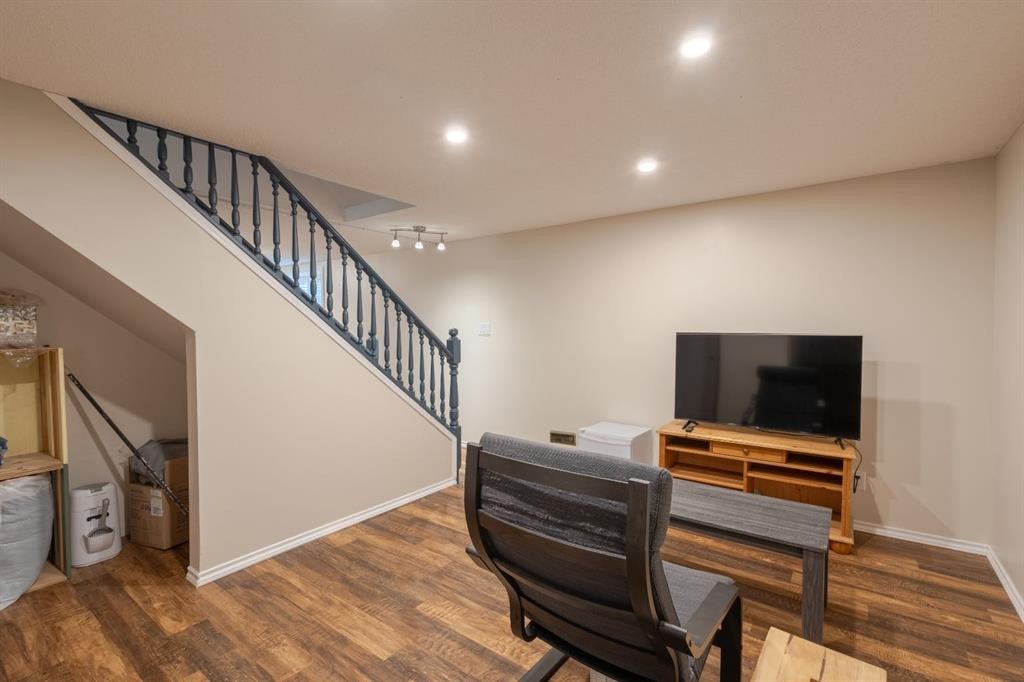 119 Midland Place Se, Calgary, AB - Indoor Photo Showing Other Room