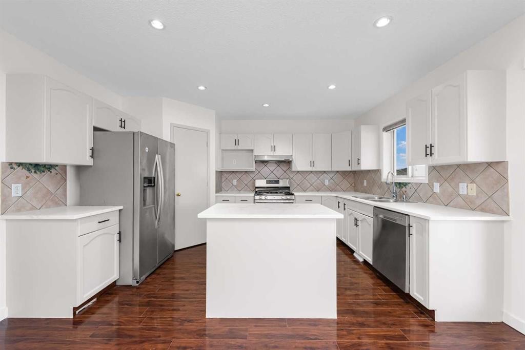 15 Martha'S Haven Green Ne, Calgary, AB