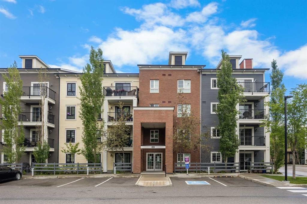 5209-279 Copperpond Common Se, Calgary, AB - Outdoor With Balcony With Facade