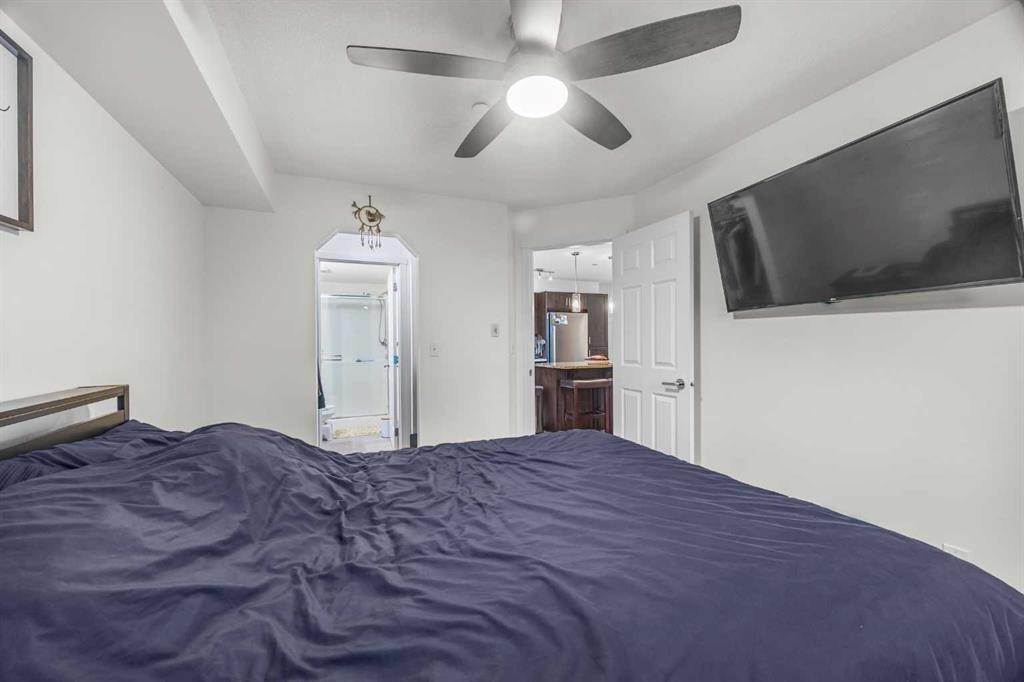 5209-279 Copperpond Common Se, Calgary, AB - Indoor Photo Showing Bedroom
