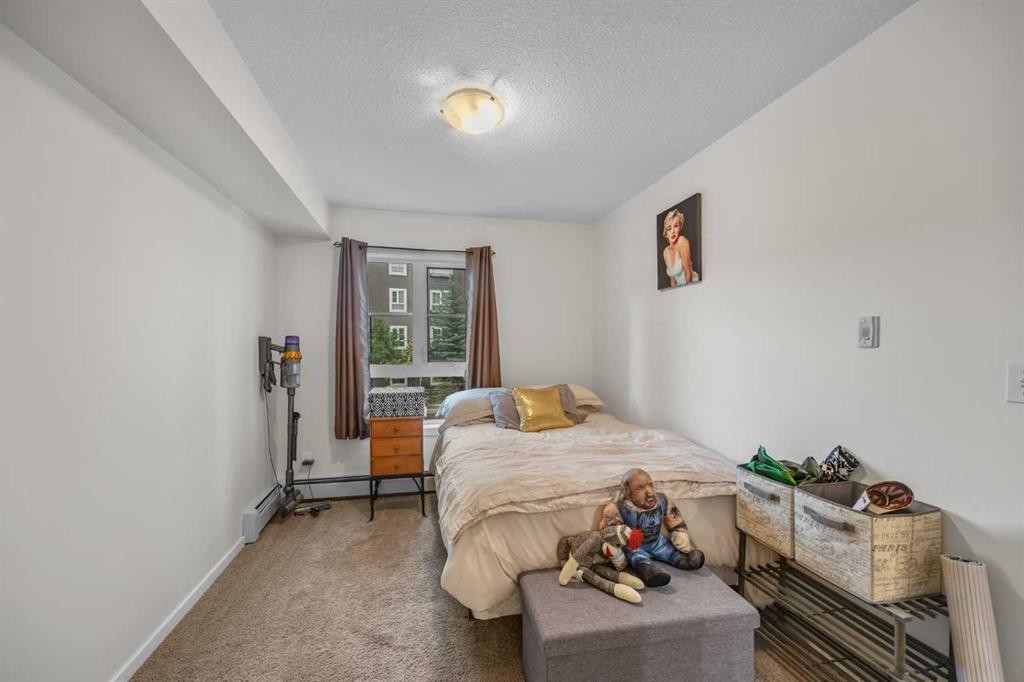 5209-279 Copperpond Common Se, Calgary, AB - Indoor Photo Showing Bedroom