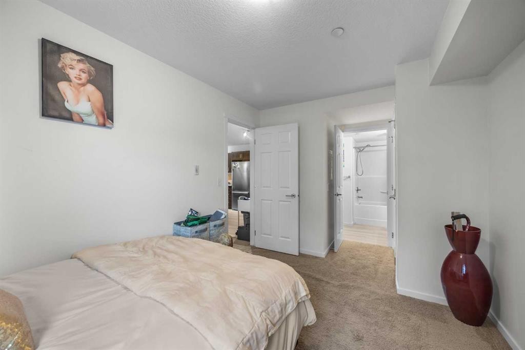 5209-279 Copperpond Common Se, Calgary, AB - Indoor Photo Showing Bedroom