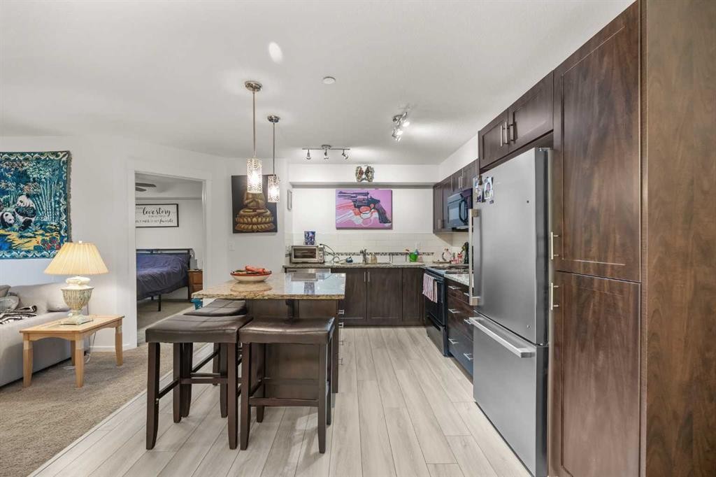 5209-279 Copperpond Common Se, Calgary, AB - Indoor