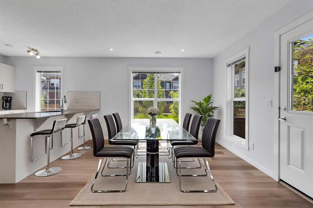 237 Cranbrook Square Se, Calgary, AB