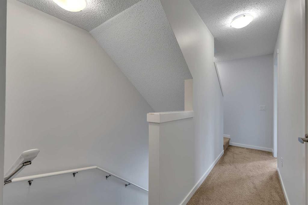 237 Cranbrook Square Se, Calgary, AB