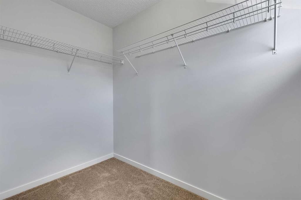 237 Cranbrook Square Se, Calgary, AB