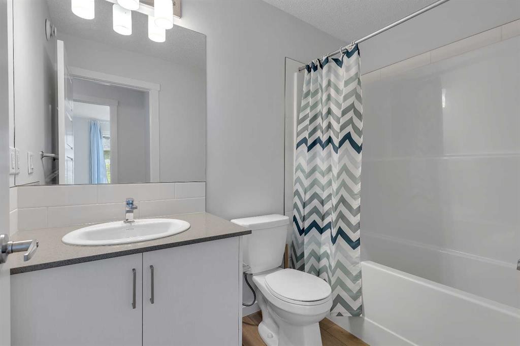 237 Cranbrook Square Se, Calgary, AB