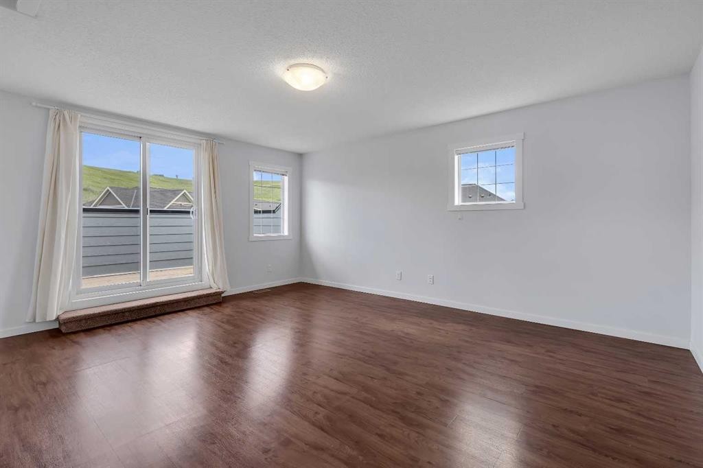 237 Cranbrook Square Se, Calgary, AB