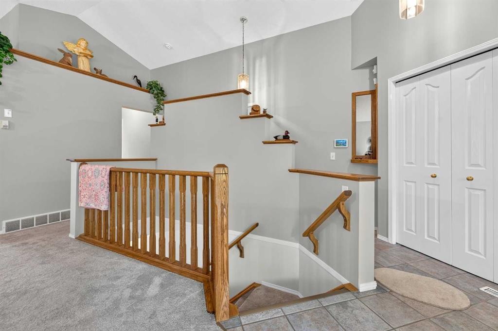 501 Coral Keys Villas Ne, Calgary, AB