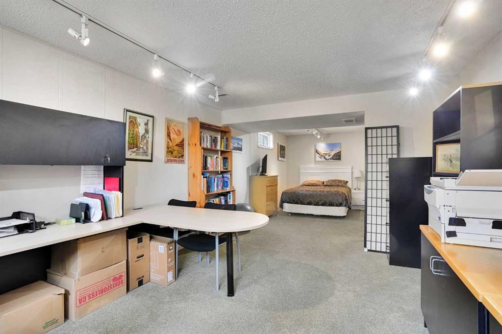 5212 Valiant Drive Nw, Calgary, AB