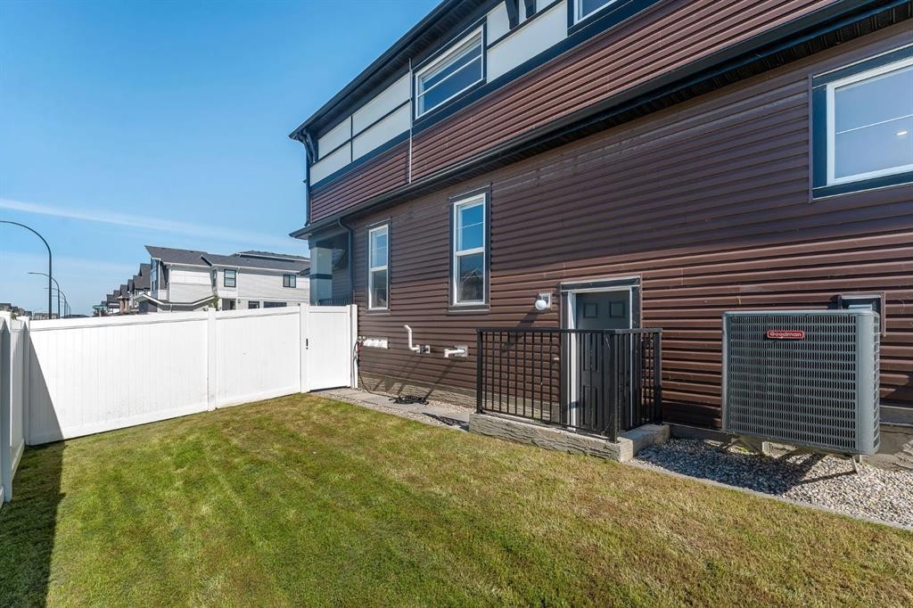 75 Setonstone Row Se, Calgary, AB