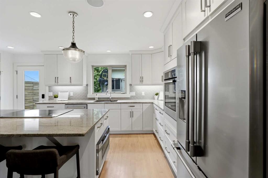 2040 31 Avenue Sw, Calgary, AB