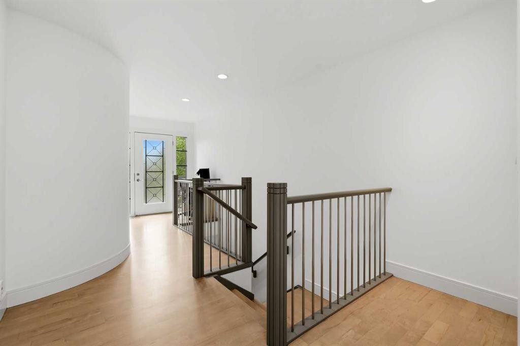 2040 31 Avenue Sw, Calgary, AB