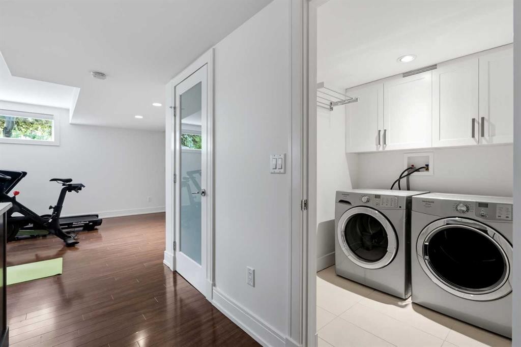 2040 31 Avenue Sw, Calgary, AB