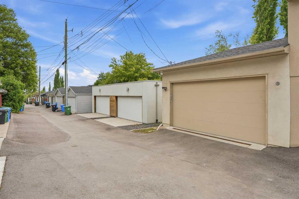 2040 31 Avenue Sw, Calgary, AB