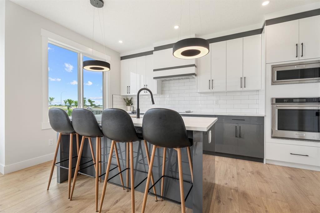 22 Cimarron Estates Gate, Okotoks, AB