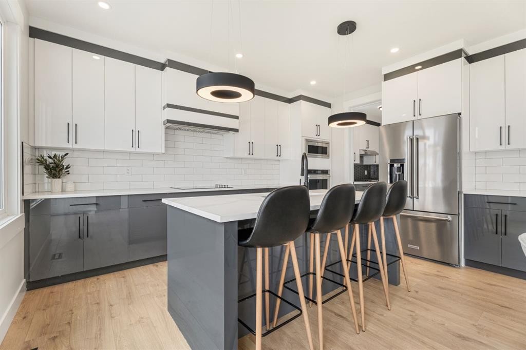 22 Cimarron Estates Gate, Okotoks, AB