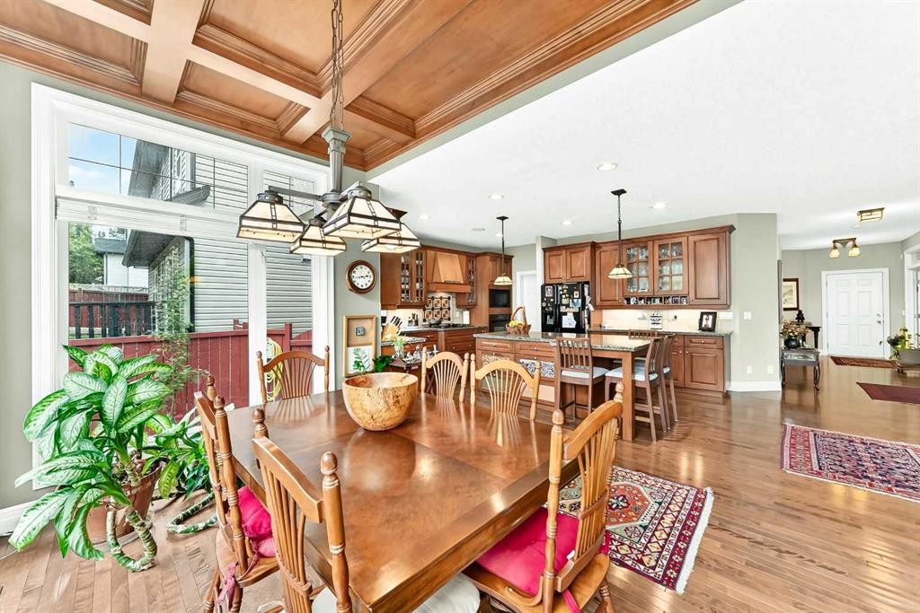 1748 Hidden Creek Way Nw, Calgary, AB - Indoor Photo Showing Dining Room