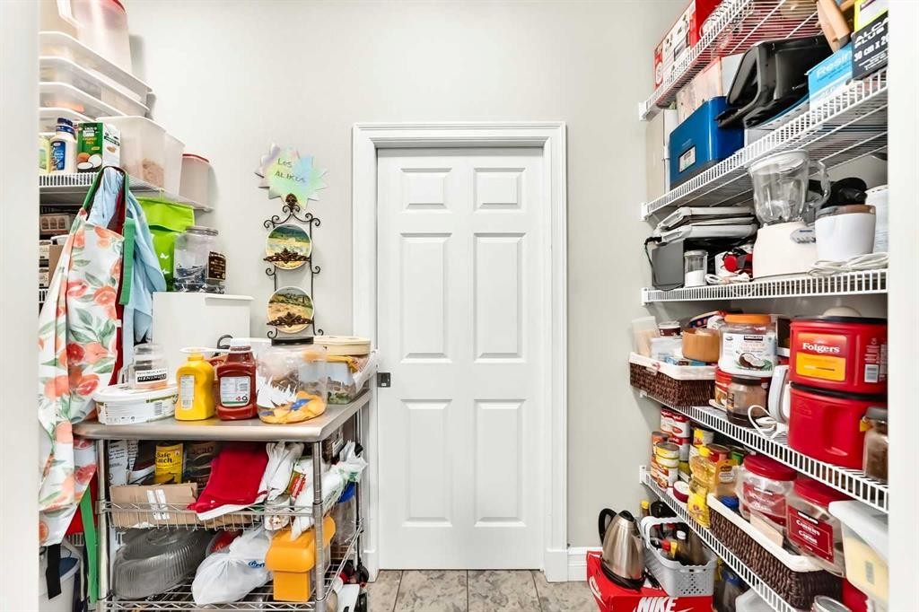 1748 Hidden Creek Way Nw, Calgary, AB - Indoor