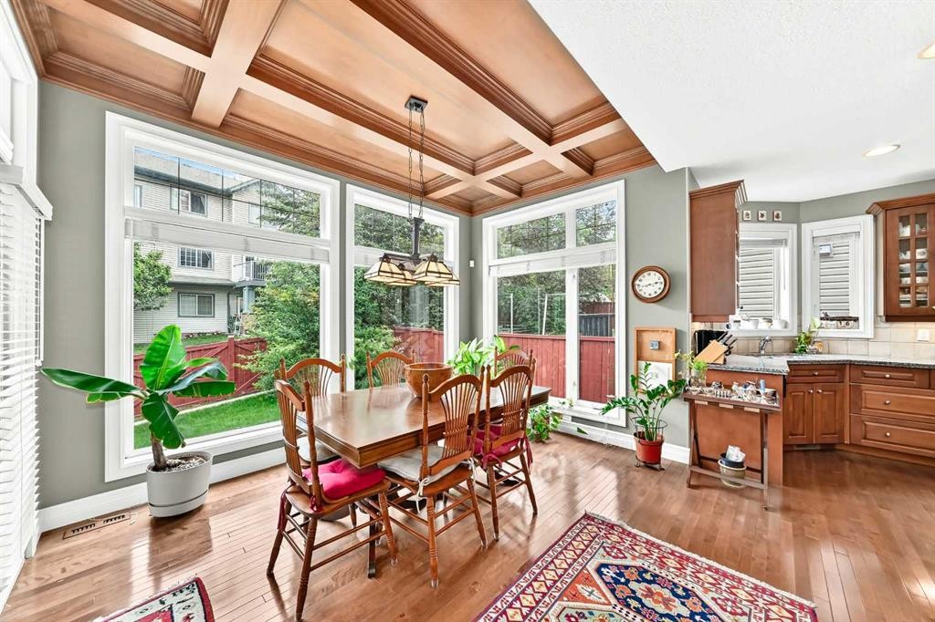 1748 Hidden Creek Way Nw, Calgary, AB - Indoor Photo Showing Dining Room